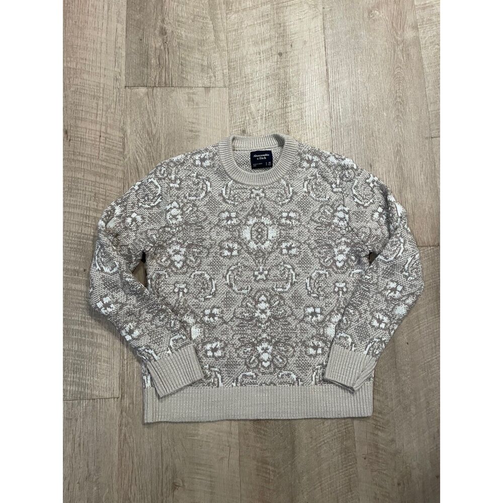 Abercrombie cream and tan patterned sweater, size XS